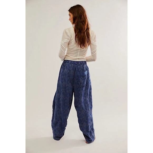 New FREE PEOPLE Easy Love Embroidered Pull-On Pants $228 MEDIUM Midnight Rain - Picture 4 of 5